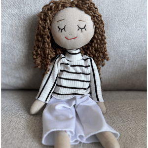 Muñequita Pelo Café Chino